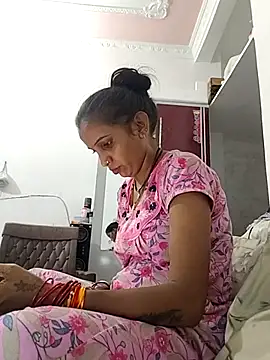 Snapshot of Hotty-Nidhi chatting on 26, 9, 2025 Hotty-Nidhi online show from 26, 9, 2025