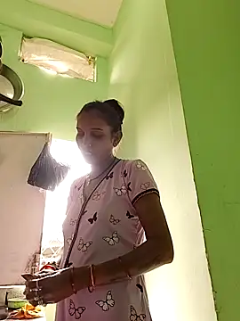 Snapshot of Hotty-Nidhi chatting on 20, 10, 2025 Hotty-Nidhi online show from 20, 10, 2025