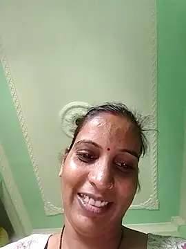 Snapshot of Hotty-Nidhi chatting on 9, 11, 2025 Hotty-Nidhi online show from 9, 11, 2025