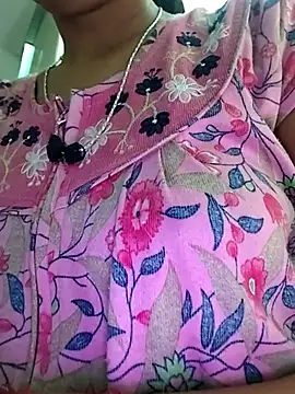 Snapshot of Hotty-Nidhi chatting on 4, 3, 2026 Hotty-Nidhi online show from 4, 3, 2026