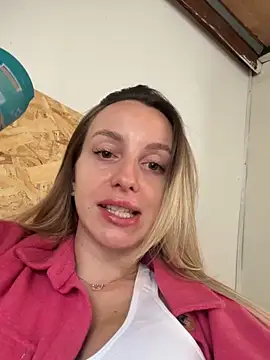 Snapshot of AlexisWhit chatting on 28, 9, 2025 AlexisWhit online show from 28, 9, 2025