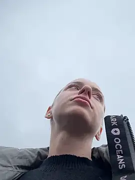 Snapshot of AlexisWhit chatting on 11, 11, 2025 AlexisWhit online show from 11, 11, 2025