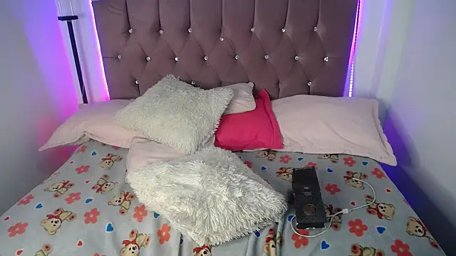 Snapshot of charlotte_walker1 chatting on 14, 3, 2025 charlotte walker1 online show from 14, 3, 2025