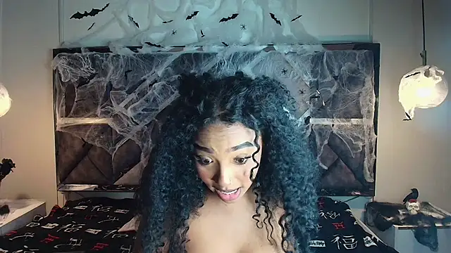 Snapshot of charlotte_walker1 chatting on 12, 10, 2025 charlotte walker1 online show from 12, 10, 2025