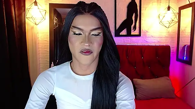 agatha rodriguez online show from 25, 11, 2025