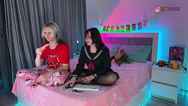 Snapshot of h3ntai_baby chatting on 13, 10, 2025 h3ntai baby online show from 13, 10, 2025