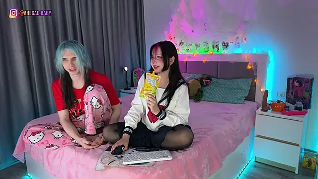 Snapshot of h3ntai_baby chatting on 29, 10, 2025 h3ntai baby online show from 29, 10, 2025