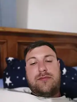 hugedickedd online show from 22, 5, 2026