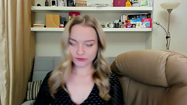 Snapshot of Kara_Smith_ chatting on 6, 12, 2024 Kara Smith online show from 6, 12, 2024