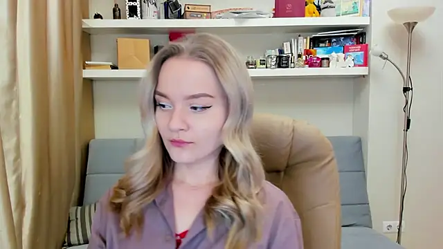 Snapshot of Kara_Smith_ chatting on 6, 1, 2025 Kara Smith online show from 6, 1, 2025