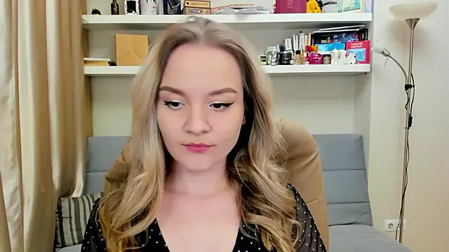 Snapshot of Kara_Smith_ chatting on 10, 1, 2025 Kara Smith online show from 10, 1, 2025