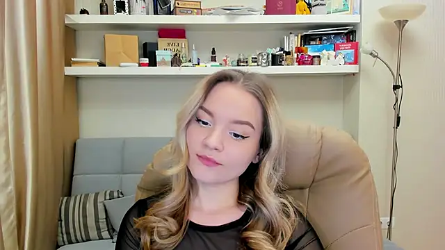 Snapshot of Kara_Smith_ chatting on 19, 1, 2025 Kara Smith online show from 19, 1, 2025