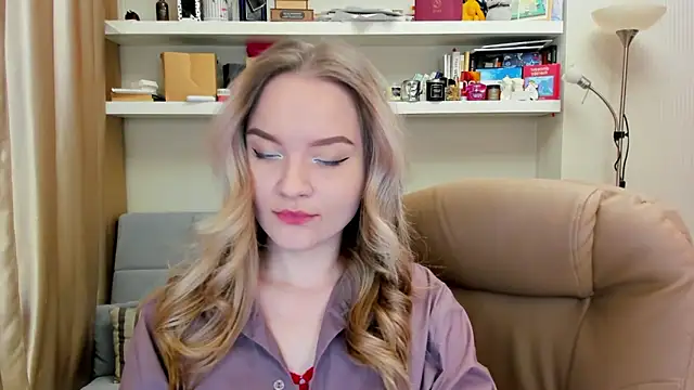 Snapshot of Kara_Smith_ chatting on 4, 2, 2025 Kara Smith online show from 4, 2, 2025