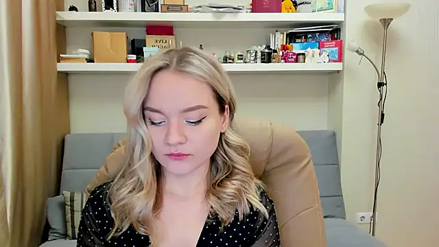 Snapshot of Kara_Smith_ chatting on 12, 2, 2025 Kara Smith online show from 12, 2, 2025