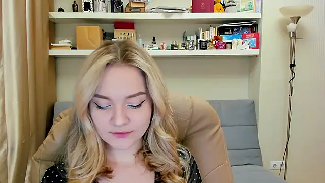 Snapshot of Kara_Smith_ chatting on 14, 3, 2025 Kara Smith online show from 14, 3, 2025