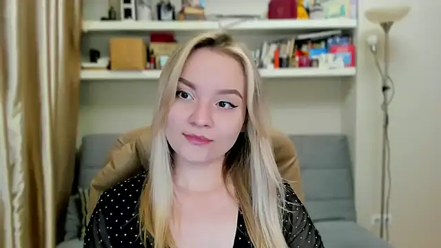 Snapshot of Kara_Smith_ chatting on 18, 9, 2025 Kara Smith online show from 18, 9, 2025