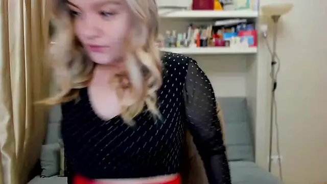 Snapshot of Kara_Smith_ chatting on 16, 11, 2025 Kara Smith online show from 16, 11, 2025