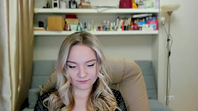 Snapshot of Kara_Smith_ chatting on 21, 11, 2025 Kara Smith online show from 21, 11, 2025