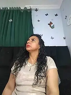 Snapshot of AlexaNovoa_ chatting on 8, 7, 2026 AlexaNovoa online show from 8, 7, 2026