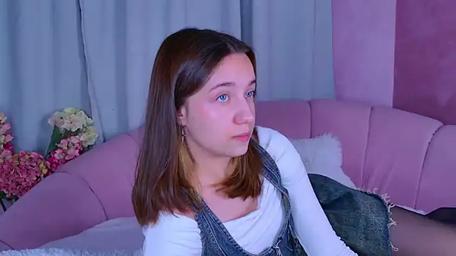 Gia Riccardo online show from 9, 9, 2025