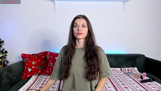 Snapshot of Eva_McCoy chatting on 15, 12, 2025 Eva McCoy online show from 15, 12, 2025