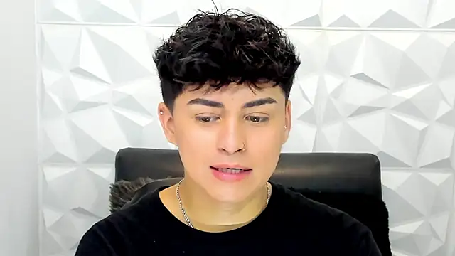 Snapshot of Sam_Daves chatting on 14, 11, 2025 Sam Daves online show from 14, 11, 2025