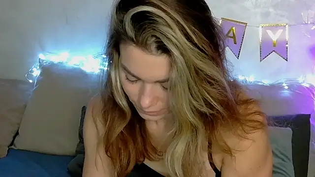 SweetDarling7 online show from 14, 12, 2025