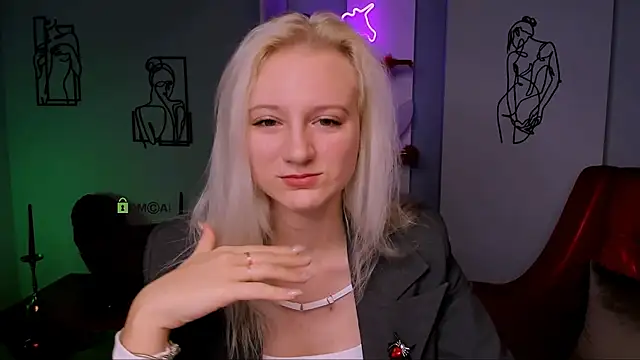 madam uliis online show from 12, 3, 2025