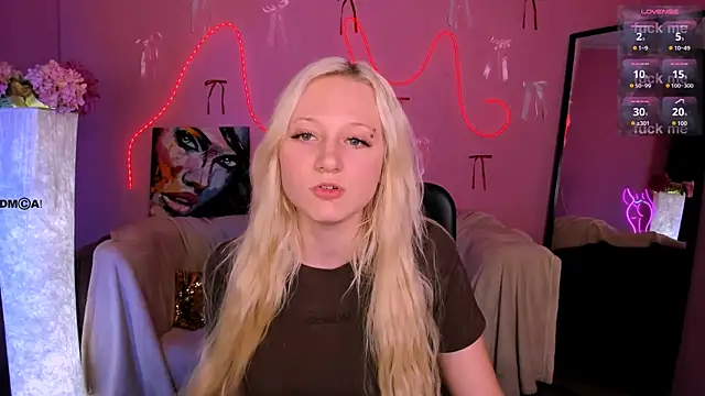 madam uliis online show from 14, 4, 2026