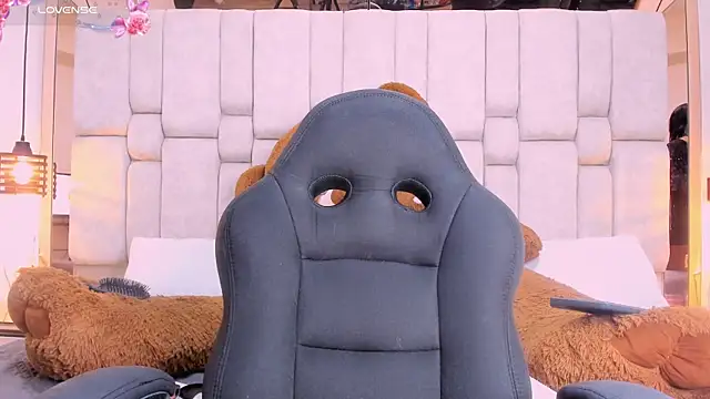 Daia Ortiz online show from 9, 10, 2025