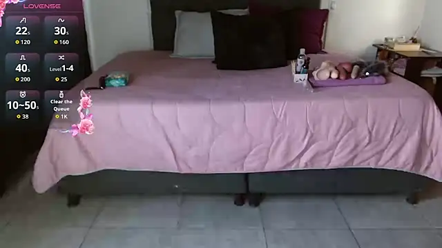 Snapshot of mia_velvet1 chatting on 12, 9, 2025 mia velvet1 online show from 12, 9, 2025