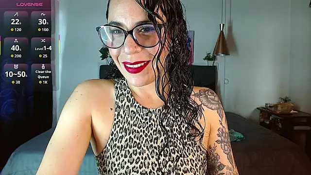 Snapshot of mia_velvet1 chatting on 7, 10, 2025 mia velvet1 online show from 7, 10, 2025