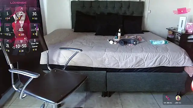 Snapshot of mia_velvet1 chatting on 12, 11, 2025 mia velvet1 online show from 12, 11, 2025