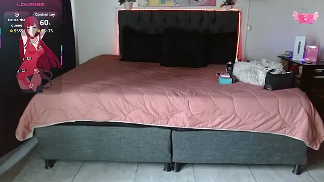 Snapshot of mia_velvet1 chatting on 17, 11, 2025 mia velvet1 online show from 17, 11, 2025