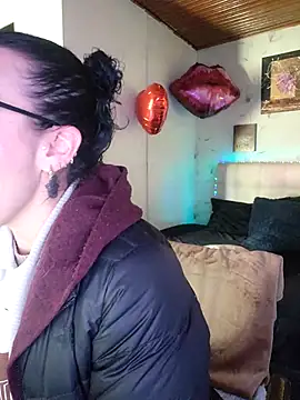 Snapshot of mia_velvet1 chatting on 25, 2, 2026 mia velvet1 online show from 25, 2, 2026