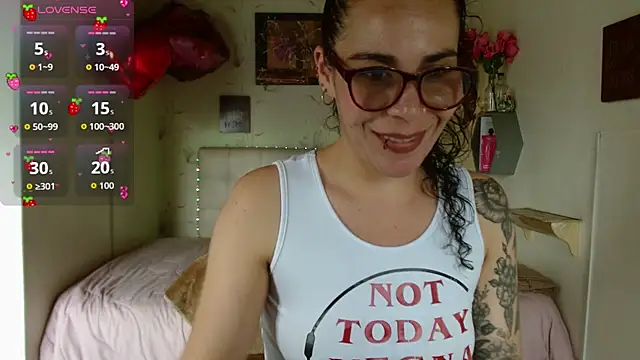 mia velvet1 online show from 7, 4, 2026