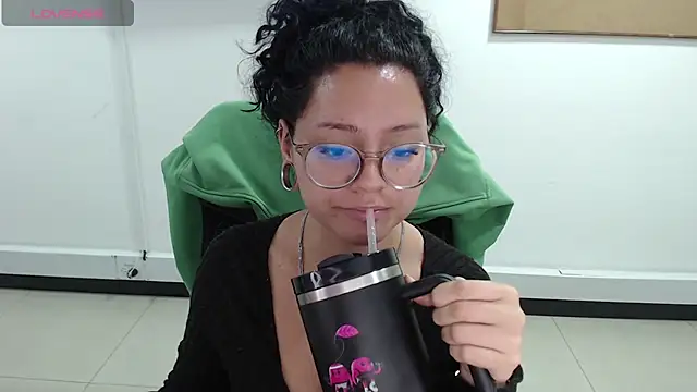 Snapshot of jenn_cg chatting on 18, 3, 2026 jenn cg online show from 18, 3, 2026