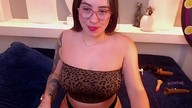 milu w4llace online show from 13, 12, 2025