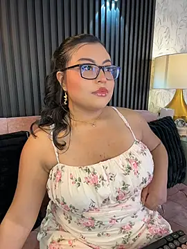 Snapshot of Alexa_Madisson chatting on 7, 5, 2026 Alexa Madisson online show from 7, 5, 2026