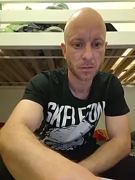 Snapshot of svenpfeifer chatting on 9, 5, 2026 svenpfeifer online show from 9, 5, 2026