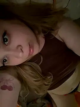 Snapshot of IMHORNYWET chatting on 9, 10, 2025 IMHORNYWET online show from 9, 10, 2025