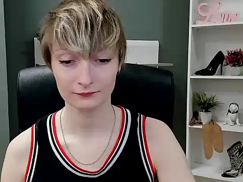 hottieBlair online show from 23, 9, 2025