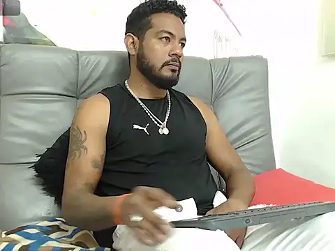 BladeFoxxx1 online show from 18, 9, 2025