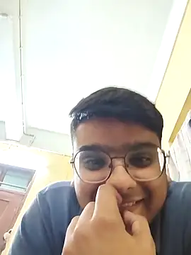 Snapshot of sutfvkii chatting on 11, 3, 2025 sutfvkii online show from 11, 3, 2025