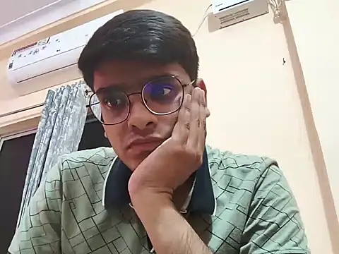 Snapshot of sutfvkii chatting on 10, 10, 2025 sutfvkii online show from 10, 10, 2025