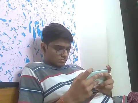 Snapshot of sutfvkii chatting on 29, 3, 2026 sutfvkii online show from 29, 3, 2026