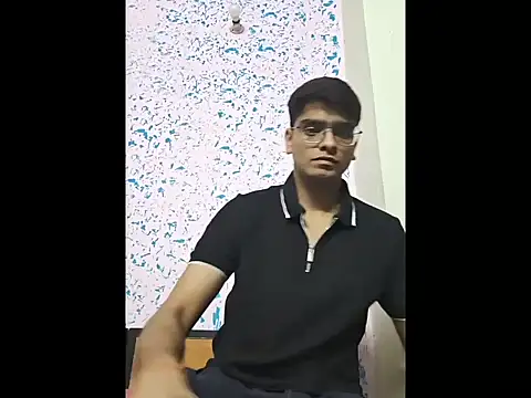 Snapshot of sutfvkii chatting on 1, 4, 2026 sutfvkii online show from 1, 4, 2026