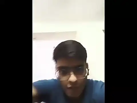 Snapshot of sutfvkii chatting on 2, 4, 2026 sutfvkii online show from 2, 4, 2026