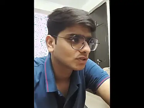 Snapshot of sutfvkii chatting on 3, 4, 2026 sutfvkii online show from 3, 4, 2026