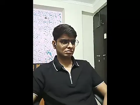 Snapshot of sutfvkii chatting on 4, 4, 2026 sutfvkii online show from 4, 4, 2026